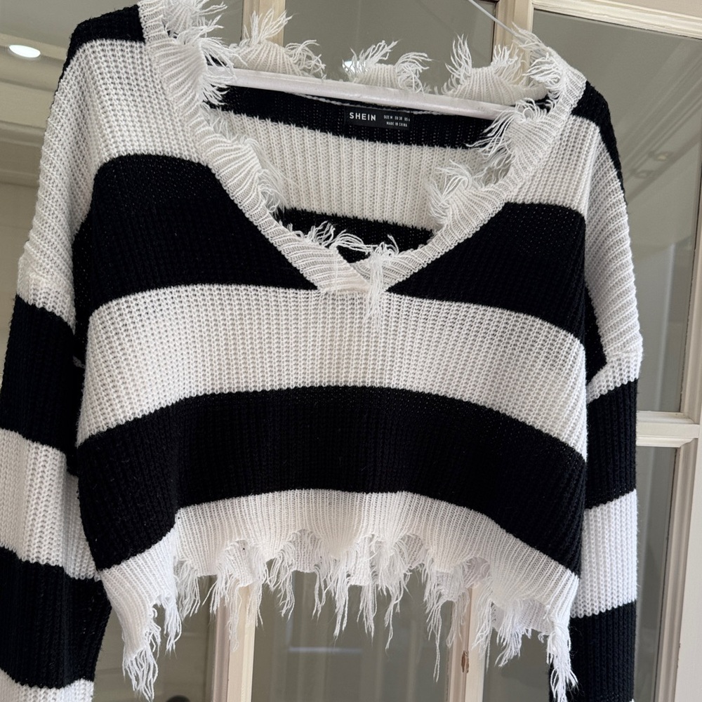 Bundle 2 Listings for $15😀SHEIN Black and White Striped Cropped V-Neck Sweater